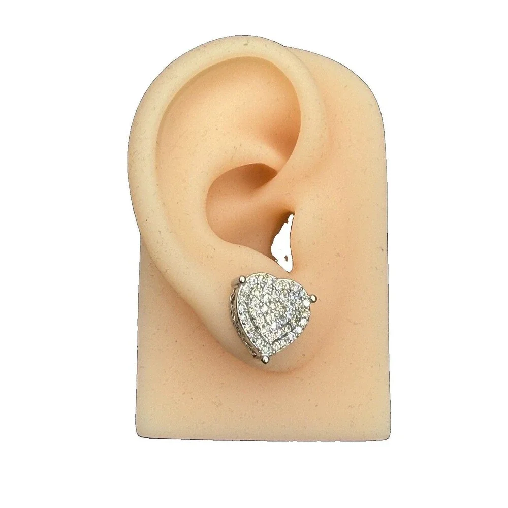 925 Sterling Silver Heart Shaped Cluster Lab Created Diamonds 4.35 Grams